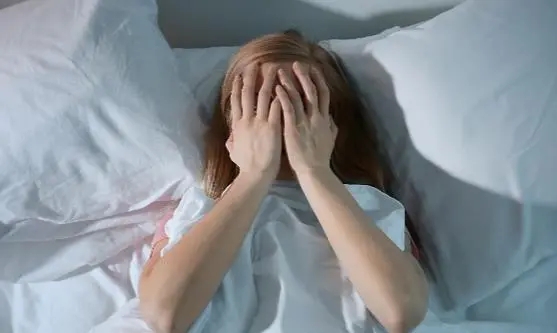 住酒店时你是否怎么也睡不安稳?为什么在陌生环境睡不好觉