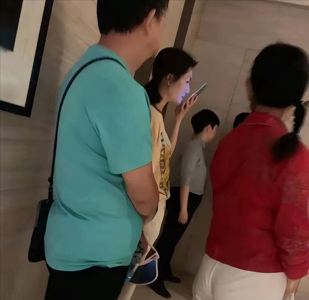 简单的一文读懂谢娜张杰购房跳单事件始末.此为中介造谣
