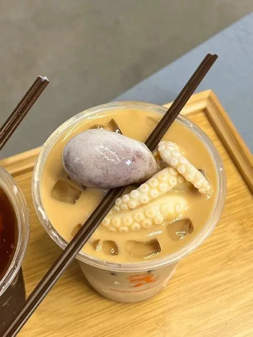 肠粉咖啡+臭豆腐拿铁+章鱼拿铁+臭豆腐拿铁+豆腐脑拿铁