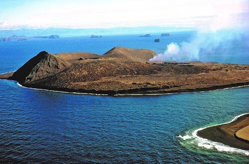 为什么海底火山爆发后,经过长时间堆积能形成海岛