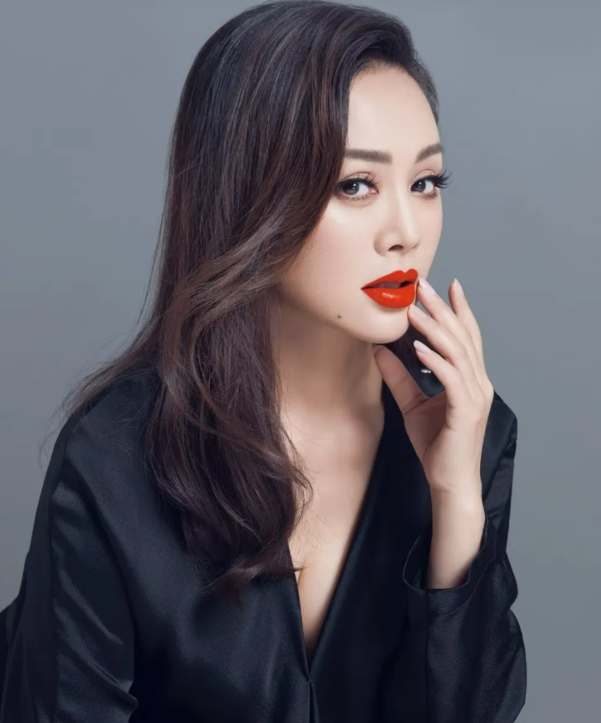 一路繁花纷争起，宁静缺席显明智！节目内斗不断