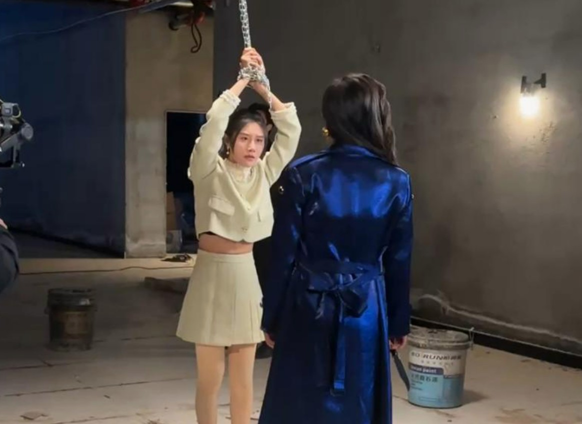 短剧乱象大揭秘：陪吃陪睡只是开胃菜？结局爽到飞起